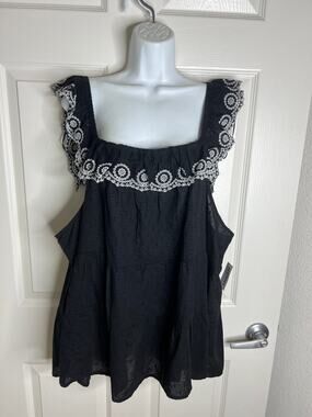 Old Navy Womens Sleeveless Textured Eyelet Ruffle Blouse Black/White NEW Size 4X